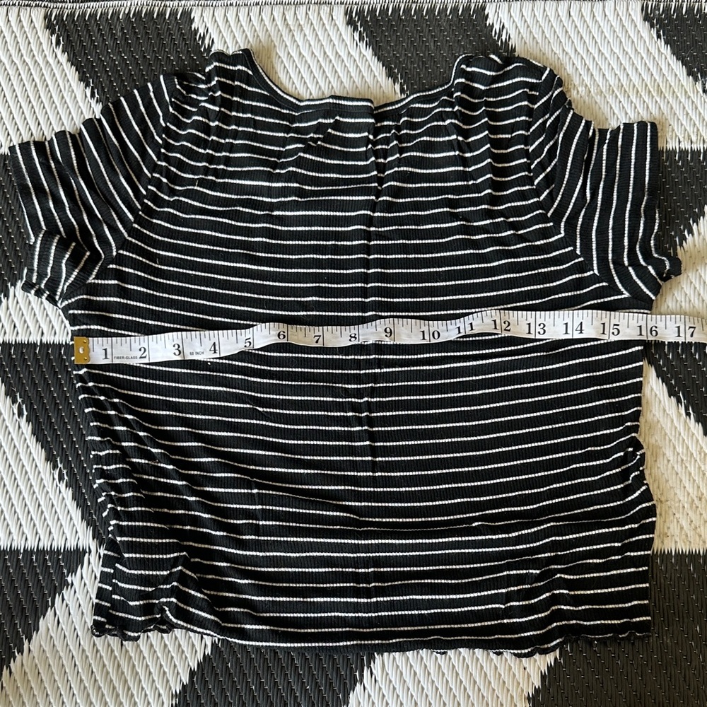 American Eagle Outfitters Black and White Striped Short Sleeve Tee - Picture 6 of 7